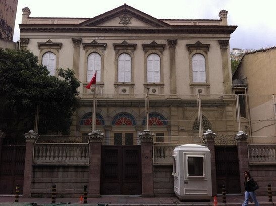 İzmir'de Beth İsrael Sinagogu'na molotof kokteyli atan kişi tutuklandı